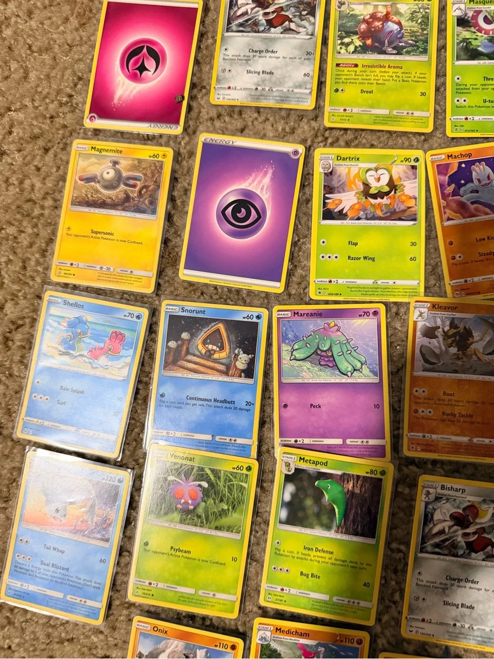 Large Assortment of Pokémon Trading Cards - Multicolor Booster